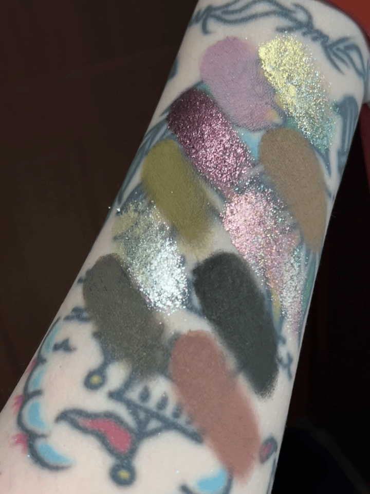 NOIRICORN × @freya86_ff CANDY PUPPET Eyeshadow Palette